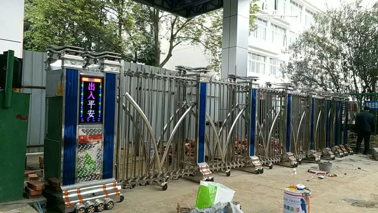 郴州郴州四川绵阳市飞机场伸缩门